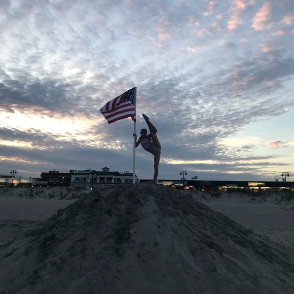 Meet your Posher, Amanda - Picture 1 of 1